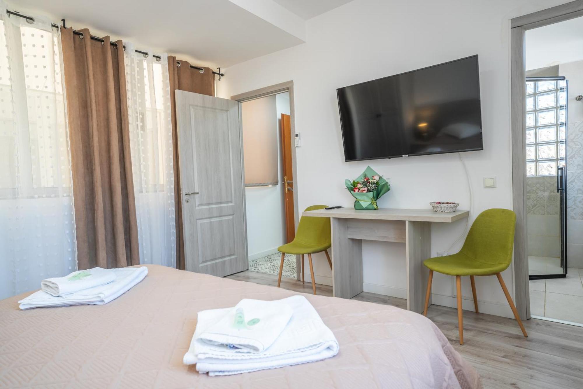 Hotel Liad City Center Bukares Bagian luar foto