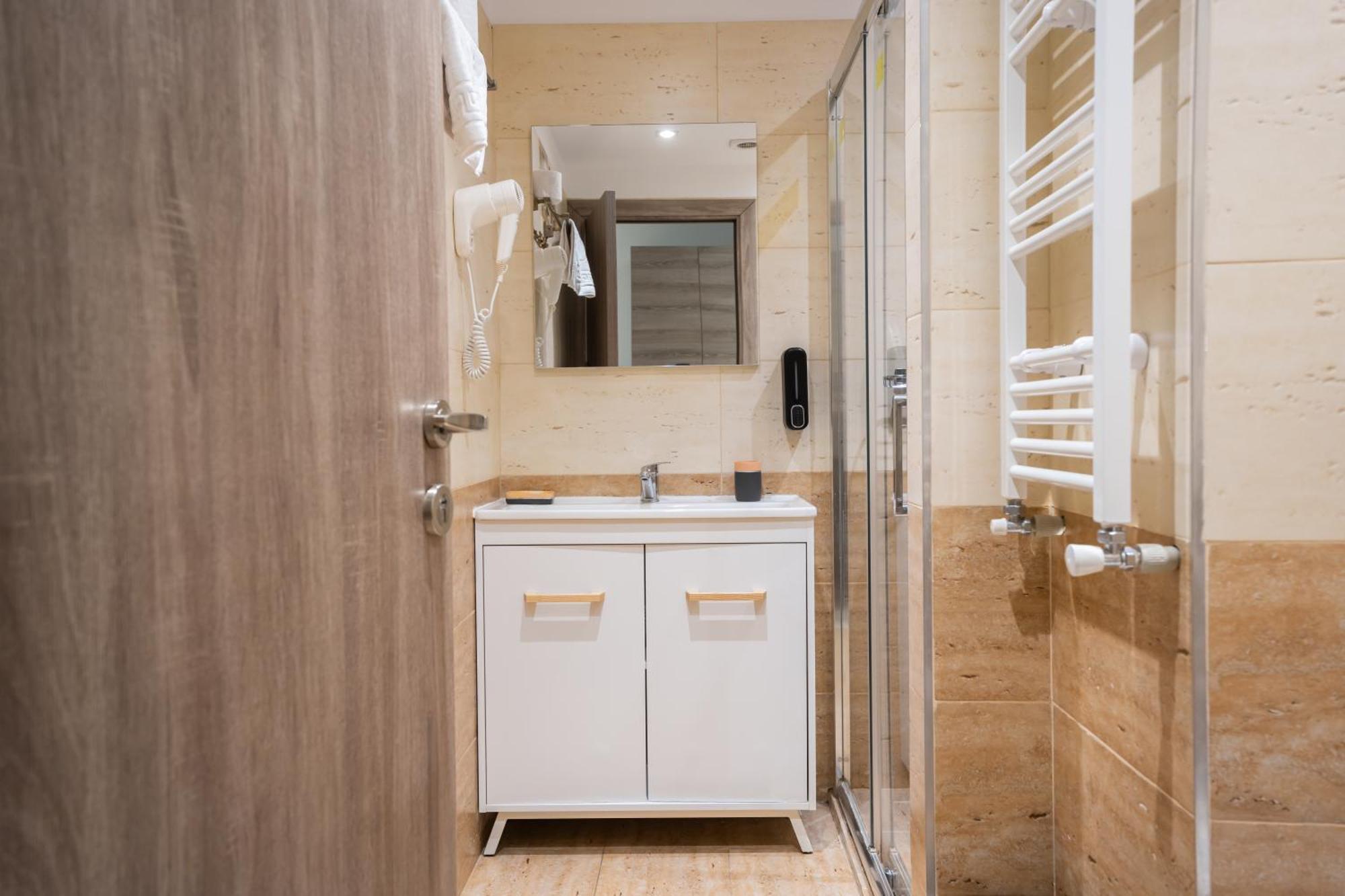 Hotel Liad City Center Bukares Bagian luar foto