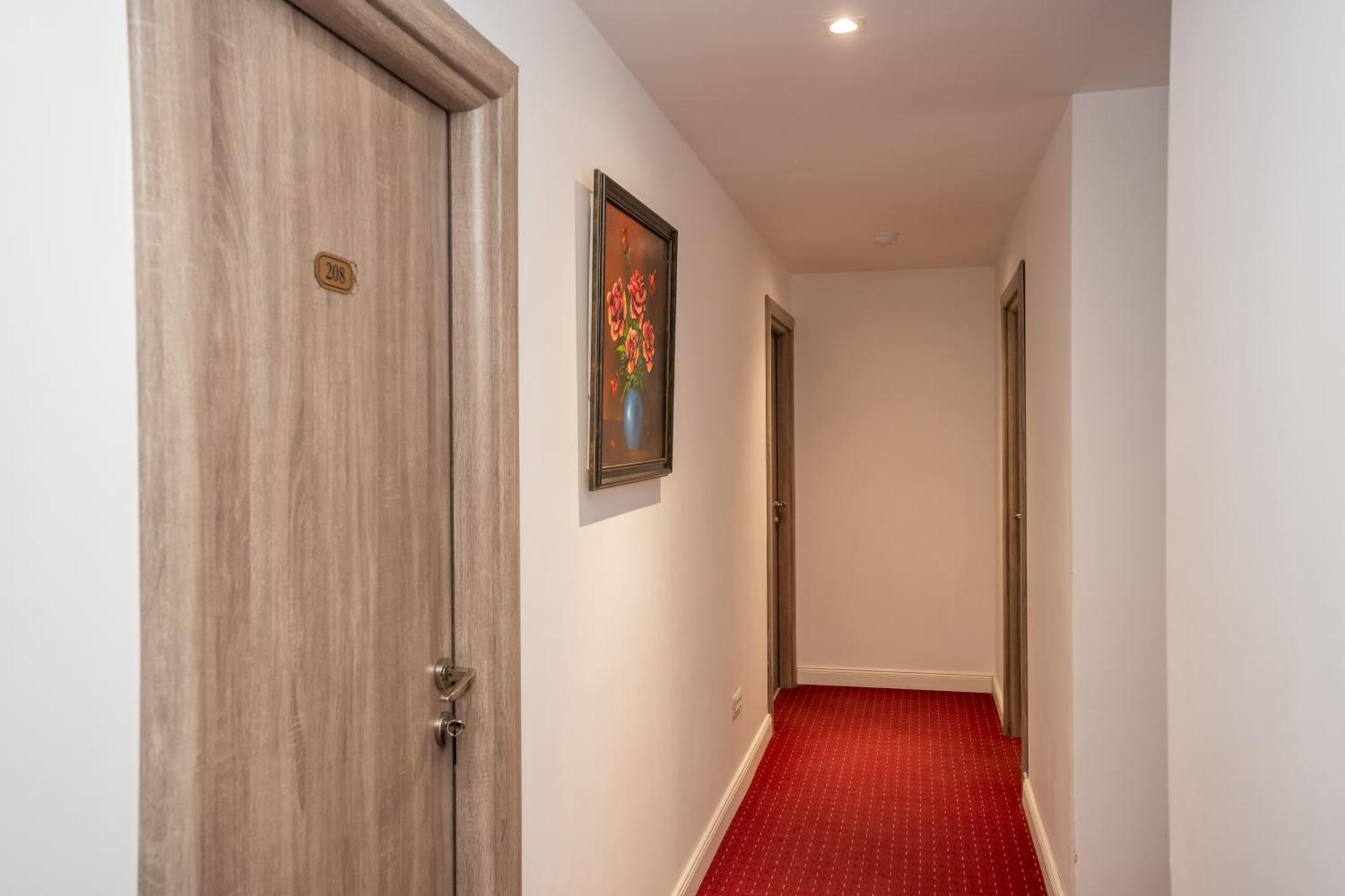 Hotel Liad City Center Bukares Bagian luar foto