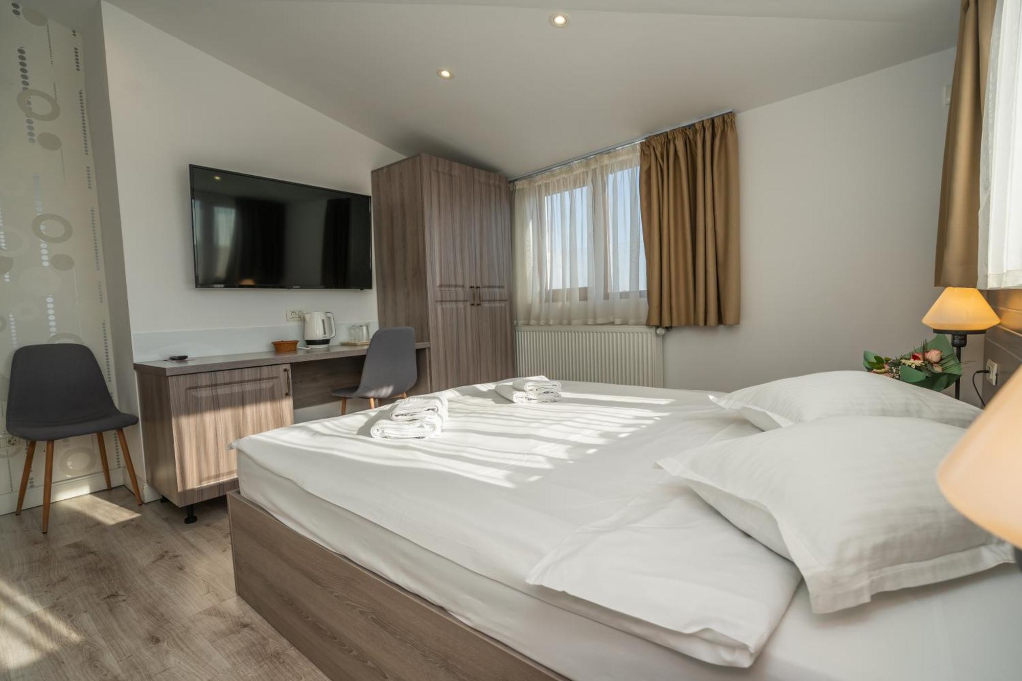 Hotel Liad City Center Bukares Bagian luar foto