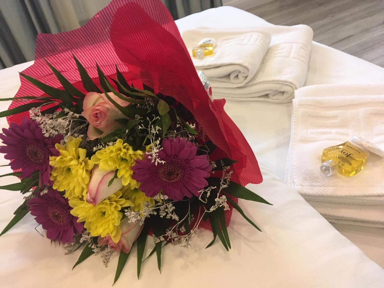 Hotel Liad City Center Bukares Bagian luar foto
